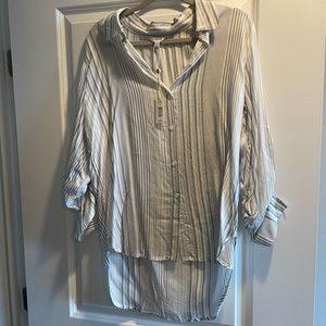 Max Studio women’s lightweight blouse